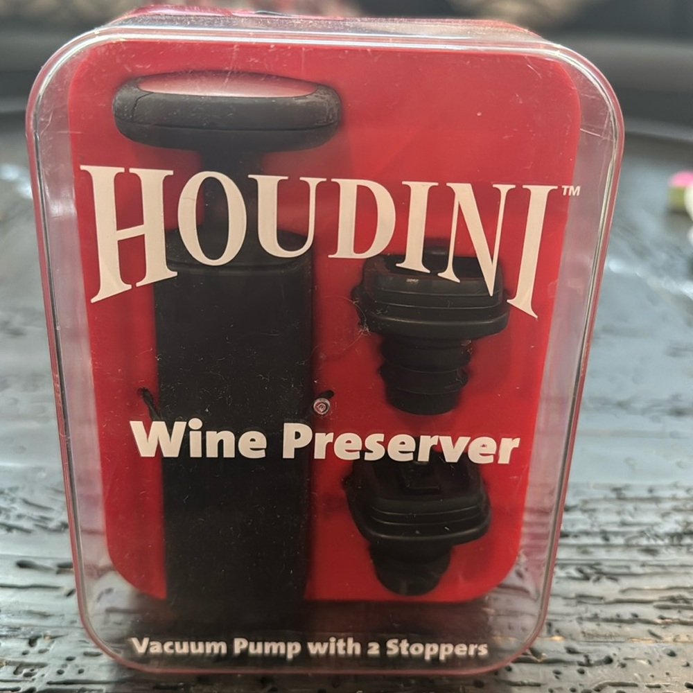 Brand new with tags. Houdini wine preserver